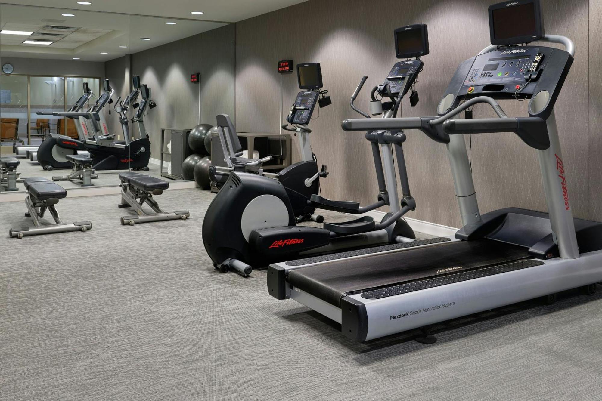 Courtyard By Marriott Halifax Downtown Hotel Екстериор снимка