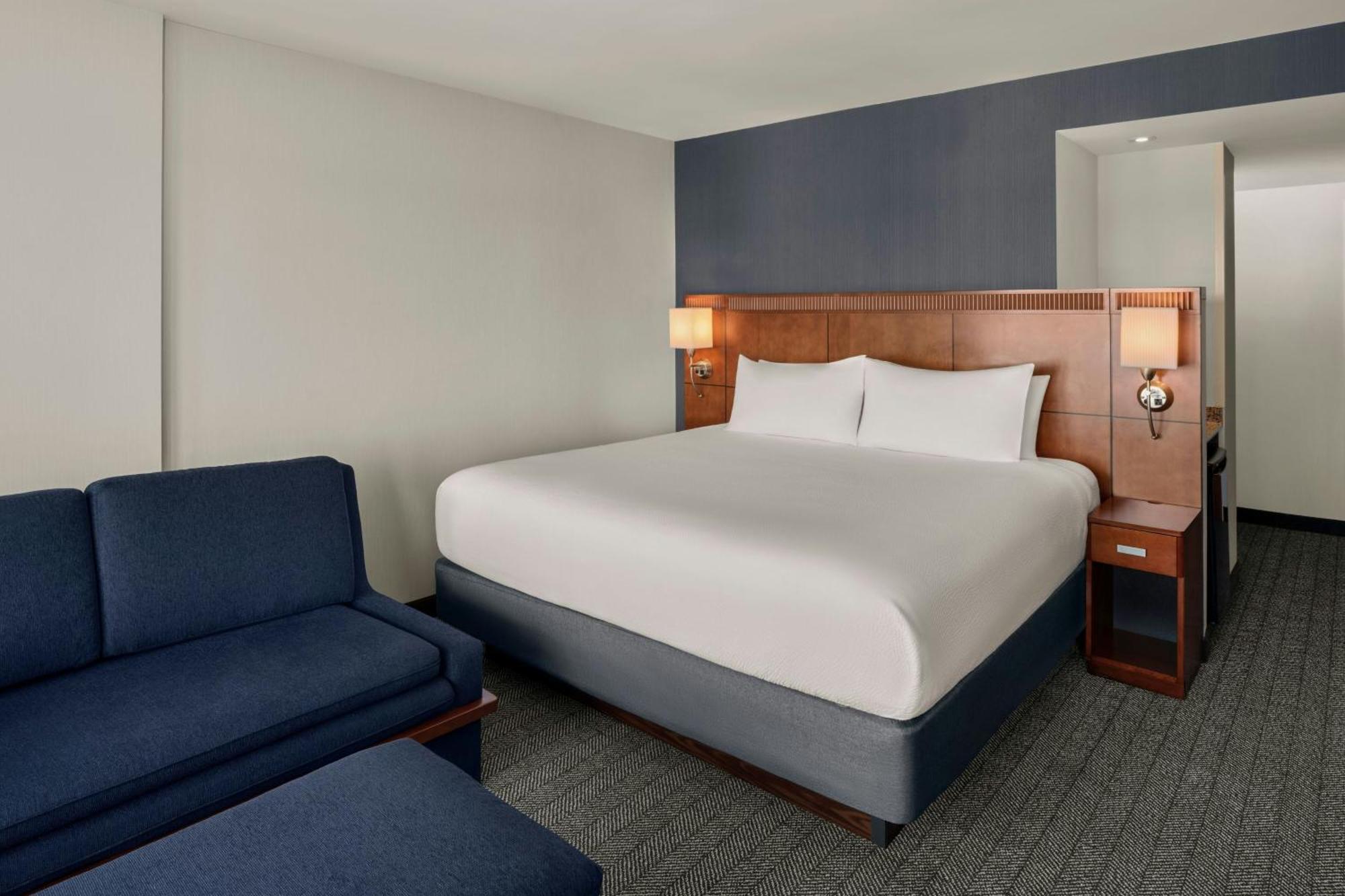 Courtyard By Marriott Halifax Downtown Hotel Екстериор снимка