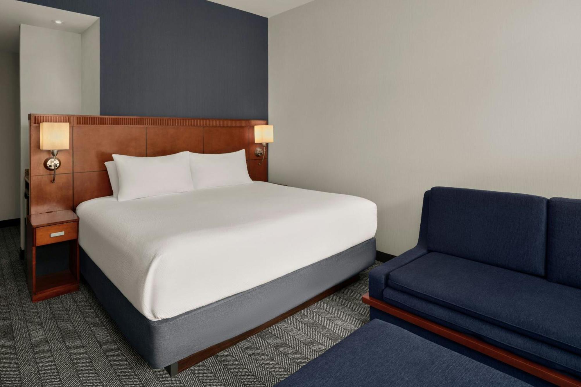 Courtyard By Marriott Halifax Downtown Hotel Екстериор снимка