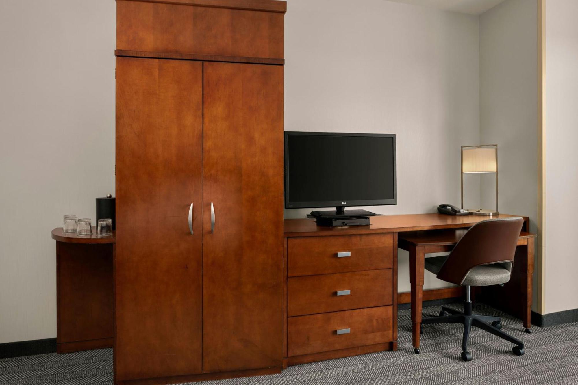 Courtyard By Marriott Halifax Downtown Hotel Екстериор снимка