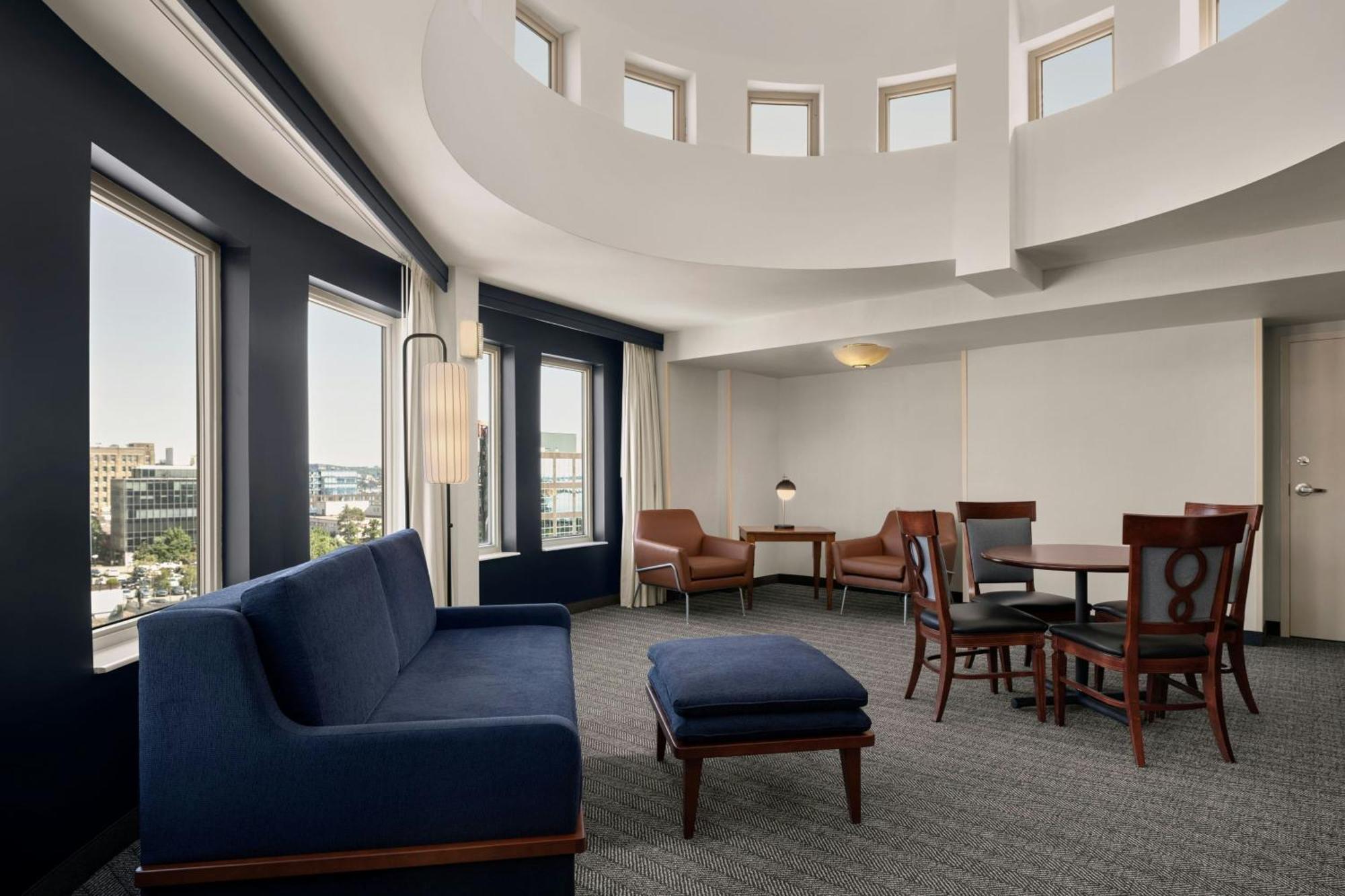 Courtyard By Marriott Halifax Downtown Hotel Екстериор снимка