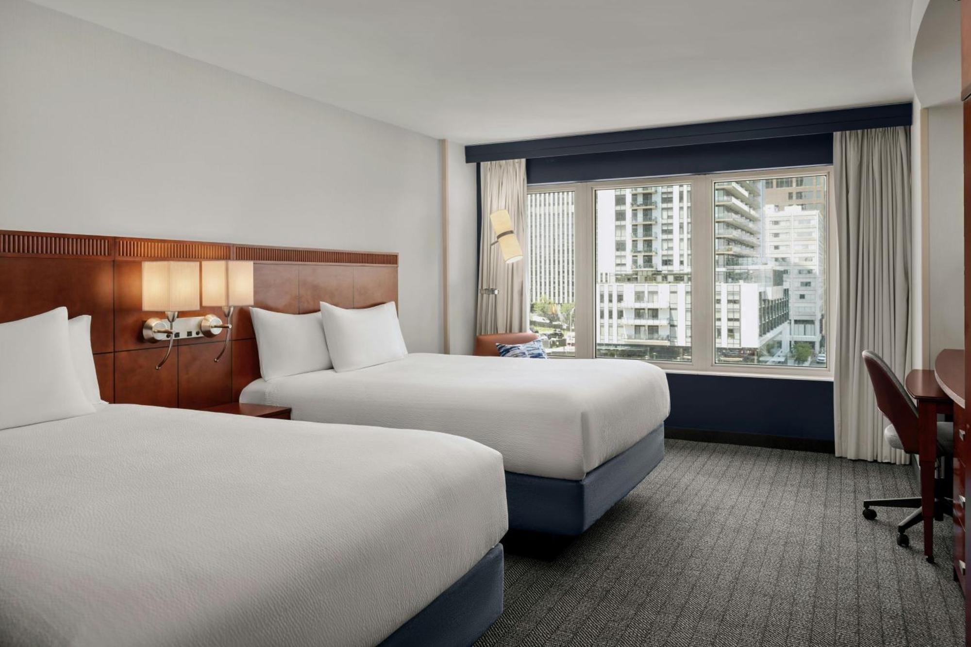 Courtyard By Marriott Halifax Downtown Hotel Екстериор снимка