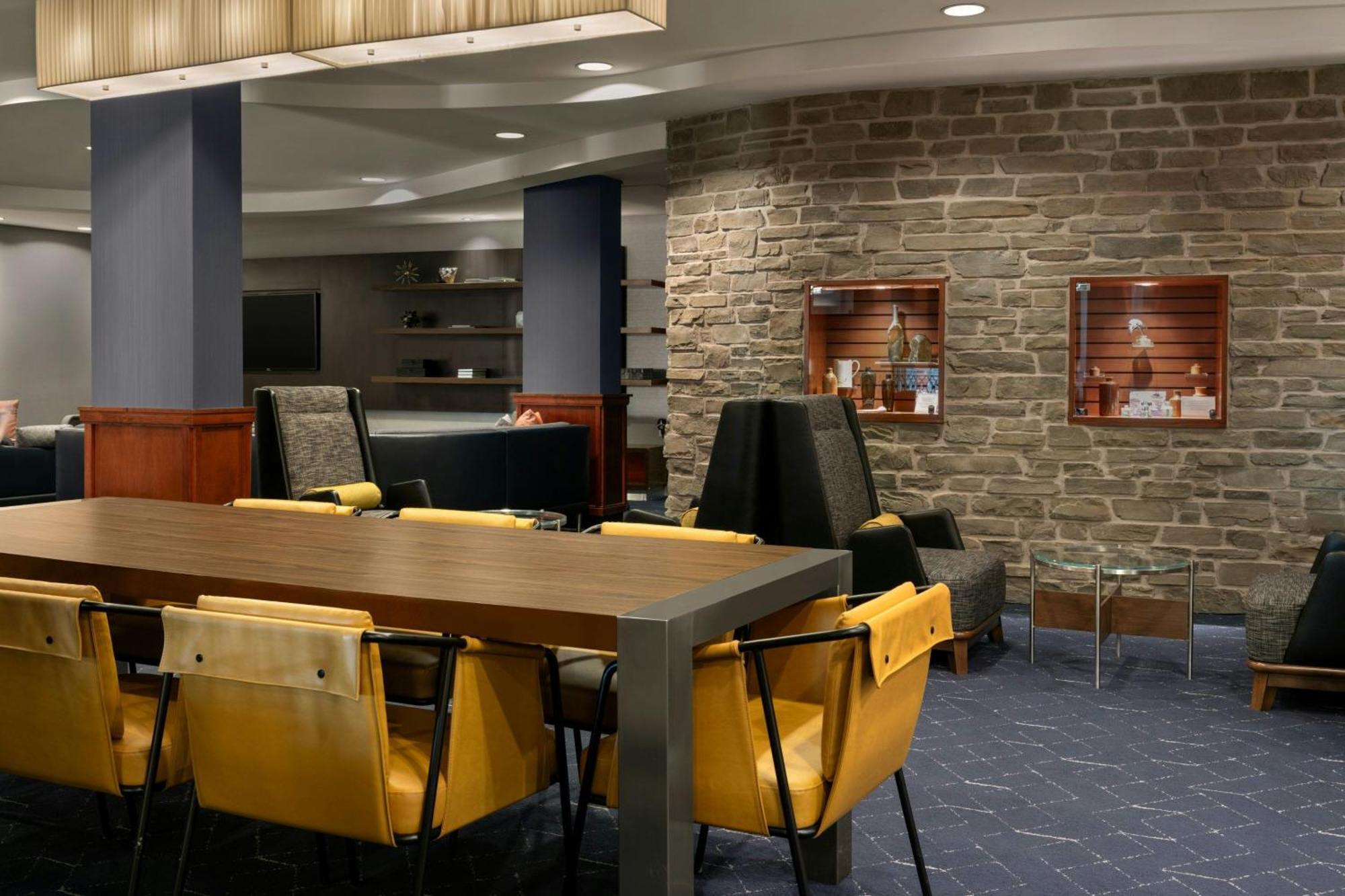 Courtyard By Marriott Halifax Downtown Hotel Екстериор снимка