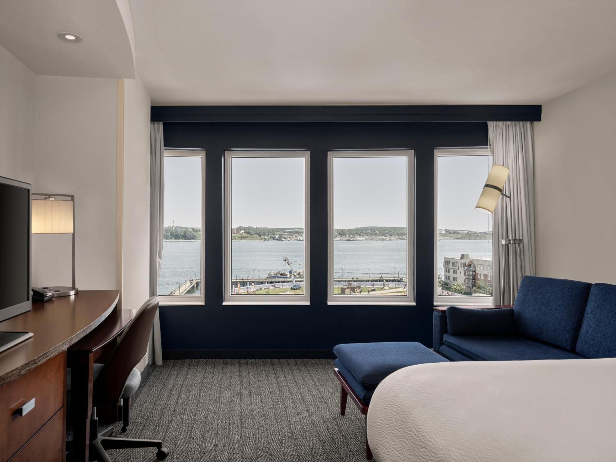Courtyard By Marriott Halifax Downtown Hotel Екстериор снимка