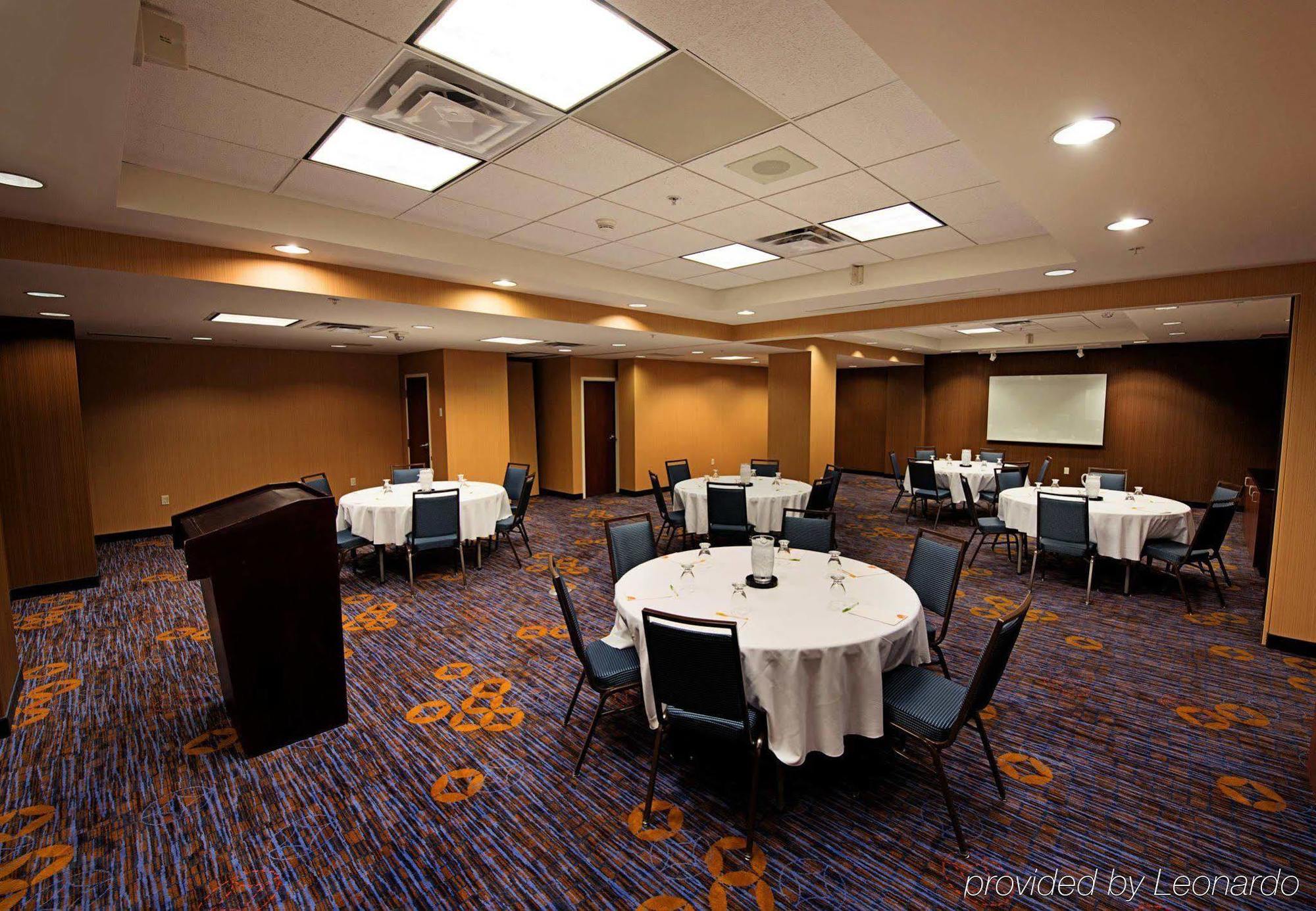 Courtyard By Marriott Halifax Downtown Hotel Екстериор снимка