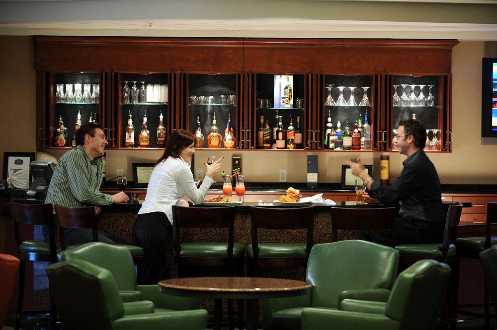 Courtyard By Marriott Halifax Downtown Hotel Екстериор снимка
